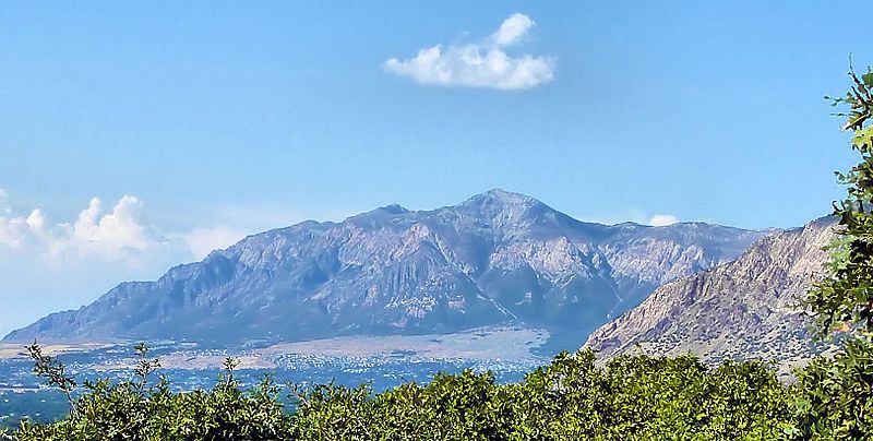 Mount_Ben_Lomond_in_Ogden_Utah.jpg